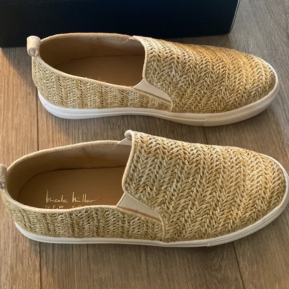NEW Nicole Miller Tonnille Woven Raffia Slip-on Sneaker - Picture 2 of 7